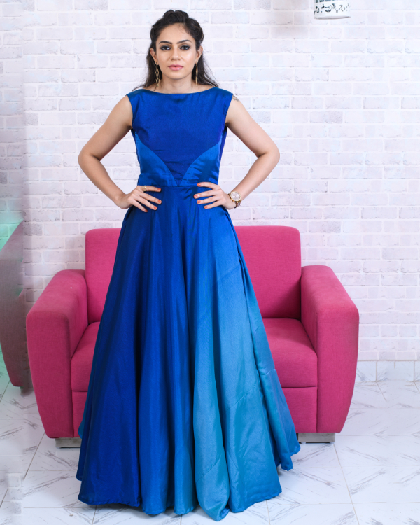 Beautiful Blue Color Heavy Faux Georgette Gown-cheohanoi.vn