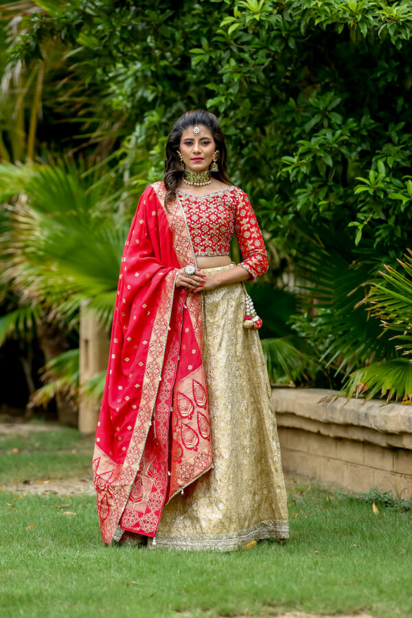 Designer red floral printed lehenga with golden embroidery D.No. 7617 –  Monalisa Sarees