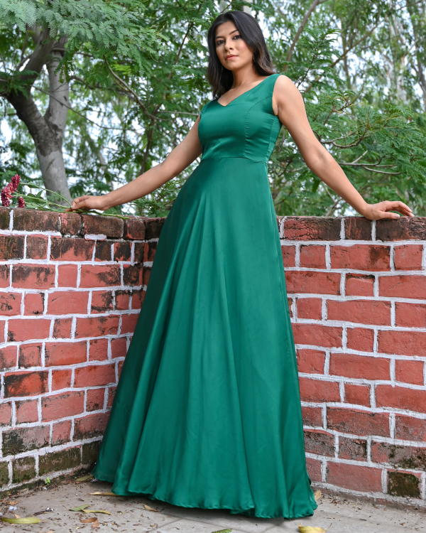 By Cait Clara Dress in Emerald Green – Rent a Dress