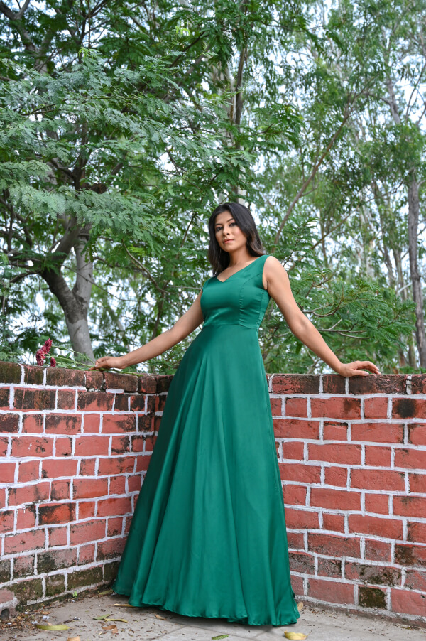 A Line V Neck Emerald Green Satin Prom Dresses, Emerald Green V Neck F –  jbydress