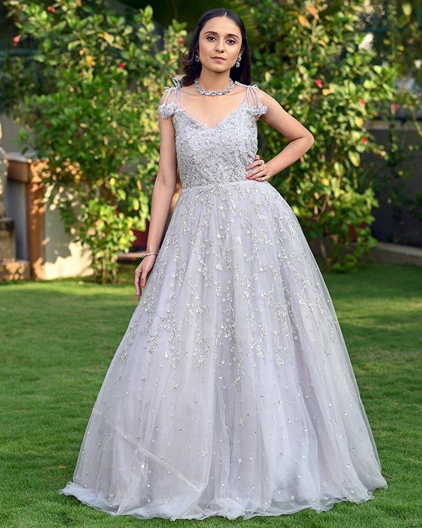 Embroidered Ladies Wedding Gown at best price in Surat | ID: 20454134473